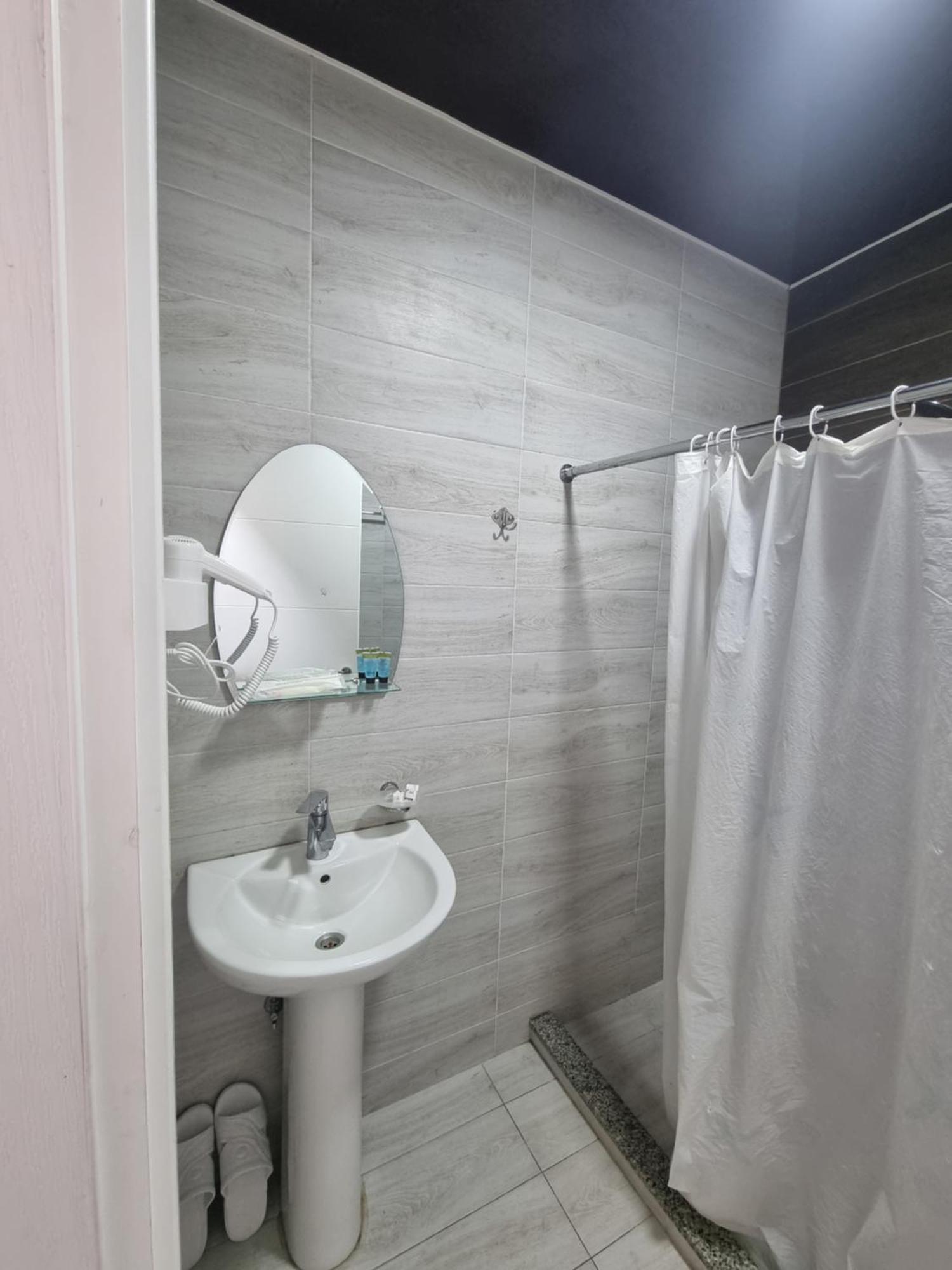 Mahali Hotel Batumi Esterno foto