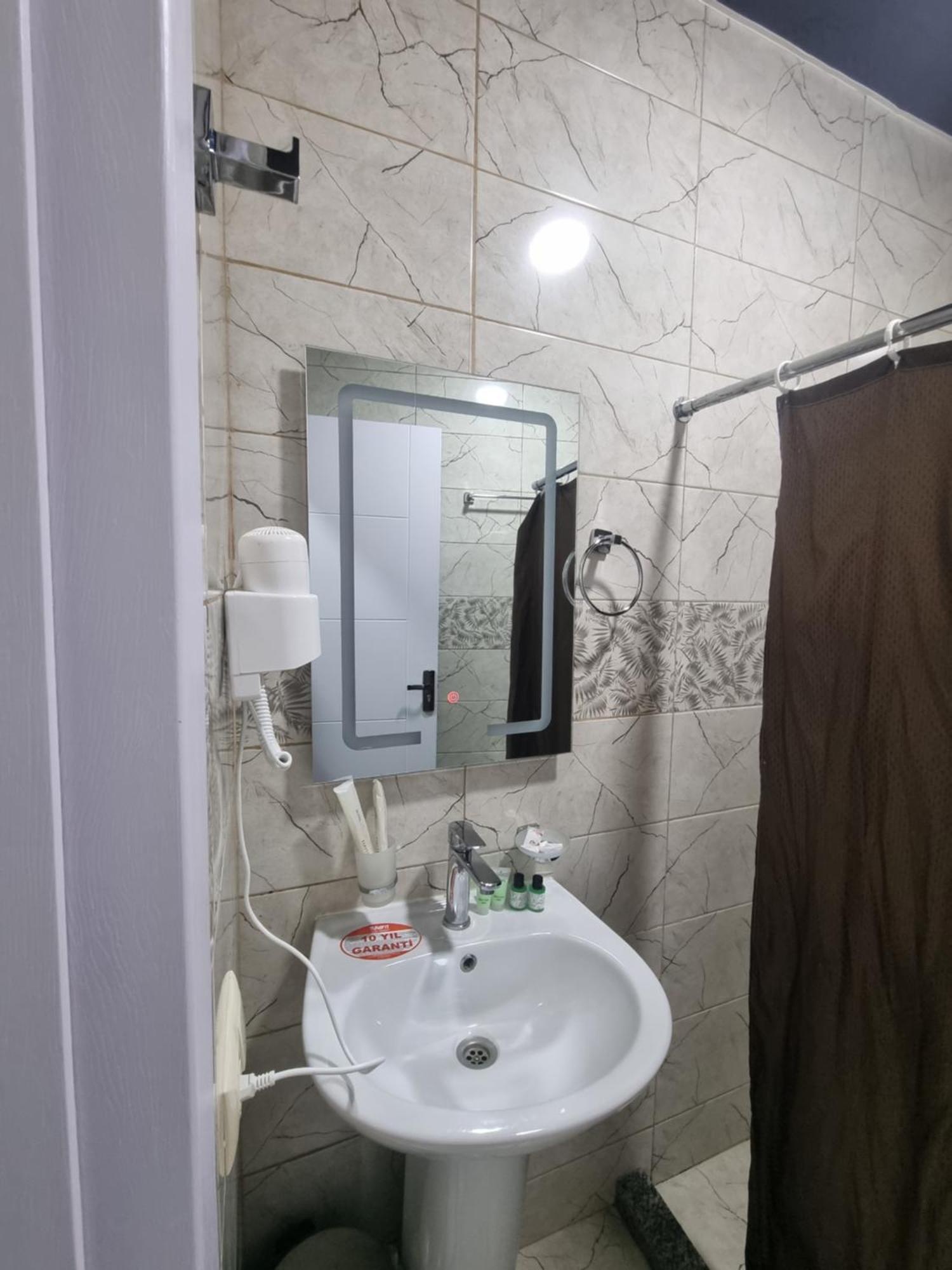 Mahali Hotel Batumi Esterno foto