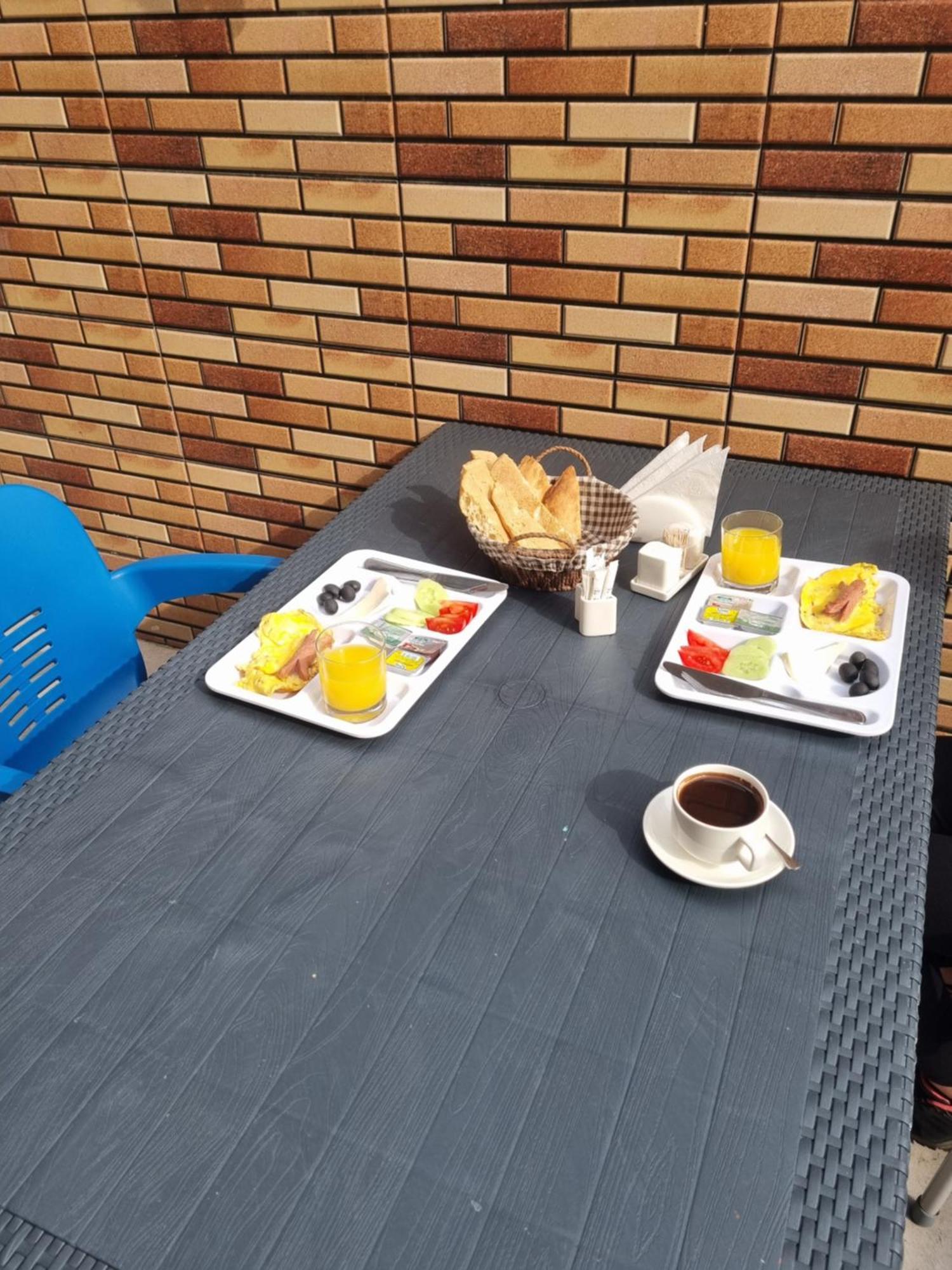 Mahali Hotel Batumi Esterno foto