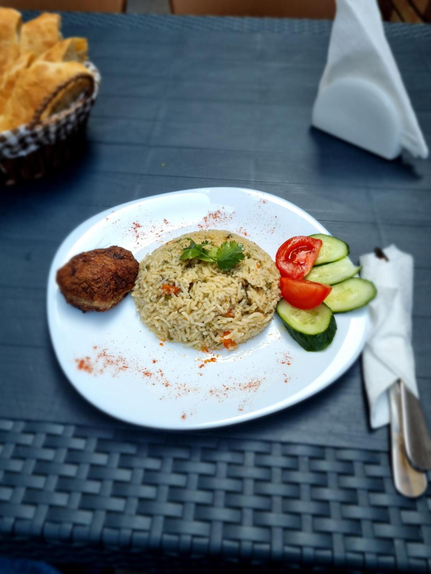 Mahali Hotel Batumi Esterno foto