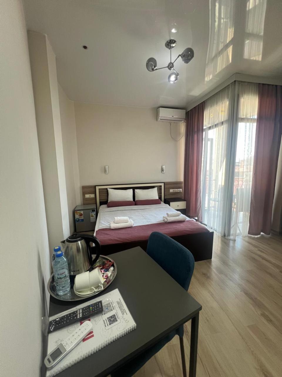 Mahali Hotel Batumi Esterno foto
